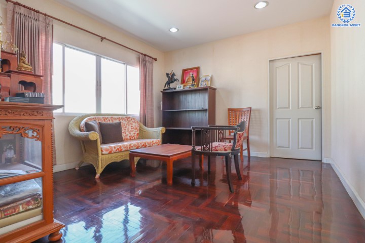 บ้านเดี่ยวมือสองแปลงมุม! โครงการ มณีรินทร์พาร์ค ราชพฤกษ์-ท่าอิฐ คุณภาพจากแบรนด์ *พร็อพเพอร์ตี้ เพอร์เฟค * เนื้อที่ 64.40 ตร.ว. ฟังก์ชัน 3 ห้องนอน 3 ห้องน้ำ บ้านสวยพร้อมต่อเติมเต็มพื้นที่ ทำเลเดินทางสะดวก เชื่อมต่อถนน รัตนาธิเบศร์ ,ถนนราชพฤกษ์ ใกล้รถไฟฟ้า "สถานีบางรักน้อยท่าอิฐ"...